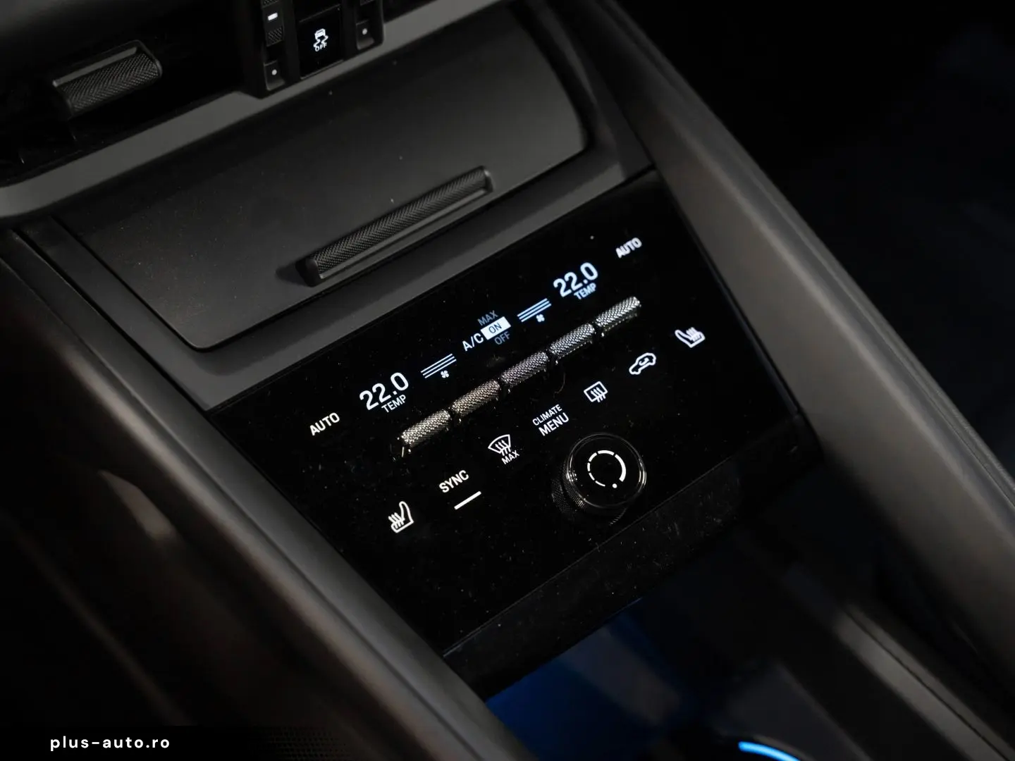 PORSCHE Macan Electric PASM Panorama Lenkradheizung