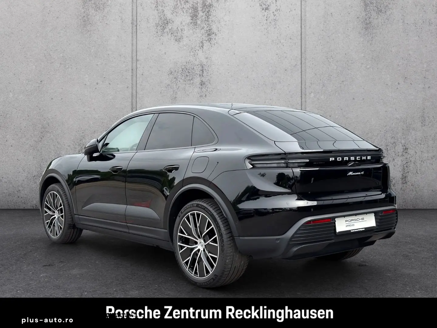 PORSCHE Macan 4 InnoDrive LED-Matrix Luftfederung BOSE