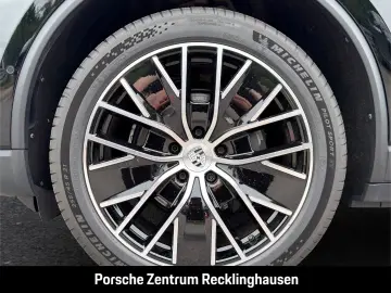PORSCHE Macan 4 InnoDrive LED-Matrix Luftfederung BOSE