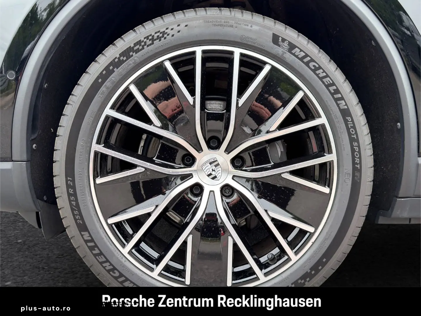 PORSCHE Macan 4 InnoDrive LED-Matrix Luftfederung BOSE