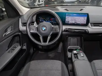 BMW X1 xDrive23d HUD ACC AHK RFK NAVI LED PDC V H