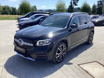 MERCEDES-BENZ GLB 250 4M AMG AHK Distr. LED Navi PDC Keyless