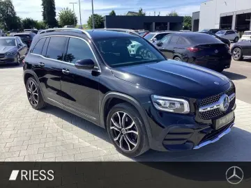 MERCEDES-BENZ GLB 250 4M AMG AHK Distr. LED Navi PDC Keyless