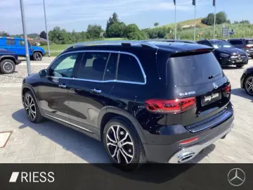 MERCEDES-BENZ GLB 250 4M AMG AHK Distr. LED Navi PDC Keyless
