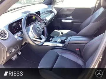 MERCEDES-BENZ GLB 250 4M AMG AHK Distr. LED Navi PDC Keyless