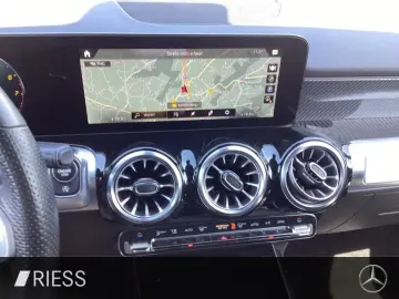 MERCEDES-BENZ GLB 250 4M AMG AHK Distr. LED Navi PDC Keyless