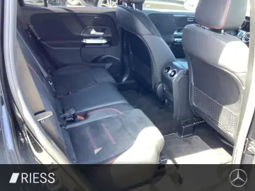 MERCEDES-BENZ GLB 250 4M AMG AHK Distr. LED Navi PDC Keyless