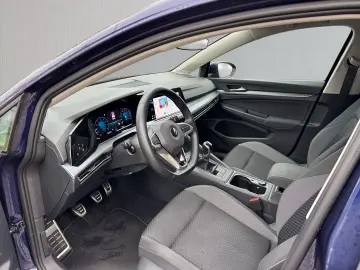 VW Golf VIII Life 1.0 TSI LED SHZ ACC PDC Navi Alu