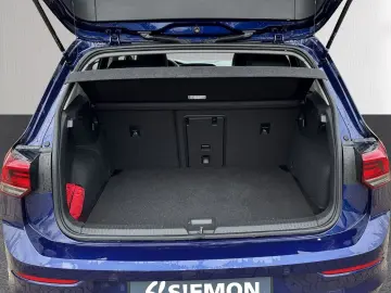VW Golf VIII Life 1.0 TSI LED SHZ ACC PDC Navi Alu