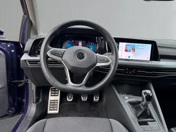 VW Golf VIII Life 1.0 TSI LED SHZ ACC PDC Navi Alu