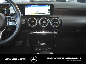 MERCEDES-BENZ A 200 d LED PDC LM TEMPOMAT