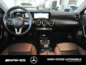 MERCEDES-BENZ A 200 d LED PDC LM TEMPOMAT