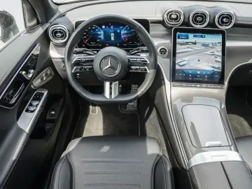 MERCEDES-BENZ 4M GLC200 AMG-LINE PRE  Burmester Ventil 360
