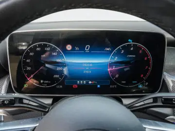 MERCEDES-BENZ 4M GLC200 AMG-LINE PRE  Burmester Ventil 360