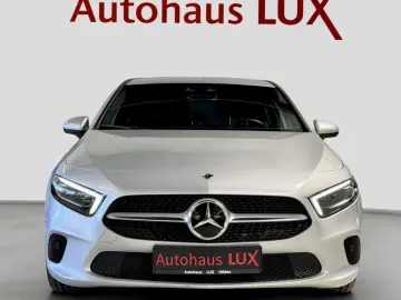 MERCEDES-BENZ A 200 DIESEL LED 1HAND AMBIENTE CARBON…