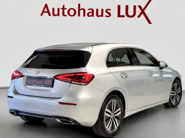 MERCEDES-BENZ A 200 DIESEL LED 1HAND AMBIENTE CARBON…