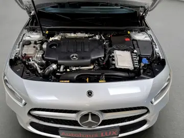 MERCEDES-BENZ A 200 DIESEL LED 1HAND AMBIENTE CARBON…