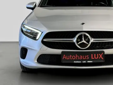 MERCEDES-BENZ A 200 DIESEL LED 1HAND AMBIENTE CARBON…