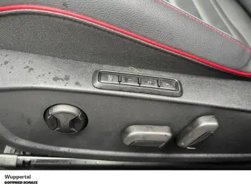 VW Golf GTI 2.0 TSI DSG NAVI AHK PANO DCC KAM ACC L