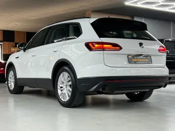 VW Touareg 4Motion 3.0 TSI PANO LED VIRTUAL LUFT CA