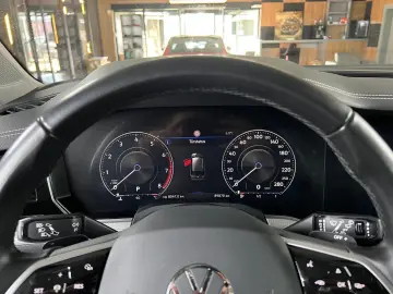 VW Touareg 4Motion 3.0 TSI PANO LED VIRTUAL LUFT CA
