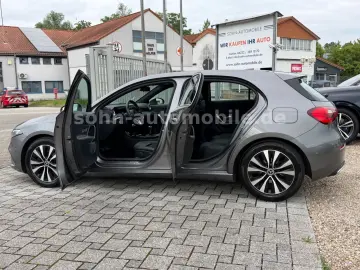 MERCEDES-BENZ A 180 Progressive Wides Leder Navi Kam…