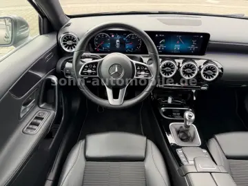 MERCEDES-BENZ A 180 Progressive Wides Leder Navi Kam…