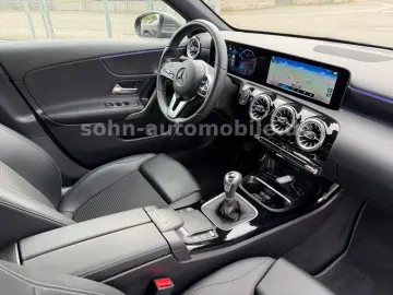 MERCEDES-BENZ A 180 Progressive Wides Leder Navi Kam…