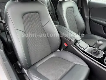 MERCEDES-BENZ A 180 Progressive Wides Leder Navi Kam…