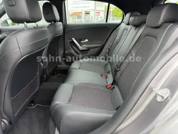 MERCEDES-BENZ A 180 Progressive Wides Leder Navi Kam…