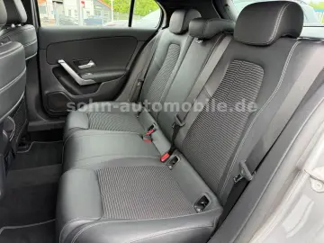 MERCEDES-BENZ A 180 Progressive Wides Leder Navi Kam…