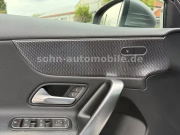MERCEDES-BENZ A 180 Progressive Wides Leder Navi Kam…