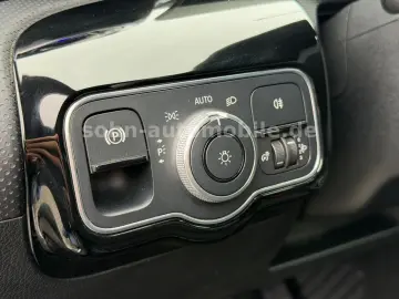 MERCEDES-BENZ A 180 Progressive Wides Leder Navi Kam…
