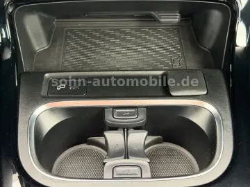 MERCEDES-BENZ A 180 Progressive Wides Leder Navi Kam…
