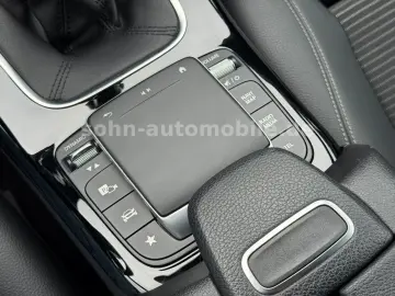 MERCEDES-BENZ A 180 Progressive Wides Leder Navi Kam…