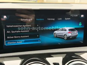 MERCEDES-BENZ A 180 Progressive Wides Leder Navi Kam…