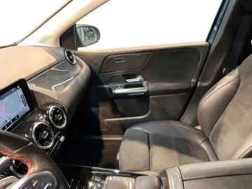 MERCEDES-BENZ B 180 AMG AMG MBUX Wide Cam LED Navi A…