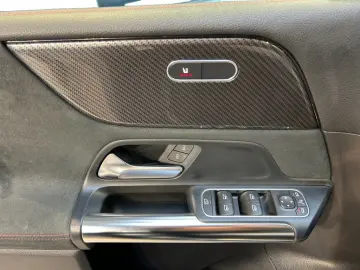MERCEDES-BENZ B 180 AMG AMG MBUX Wide Cam LED Navi A…