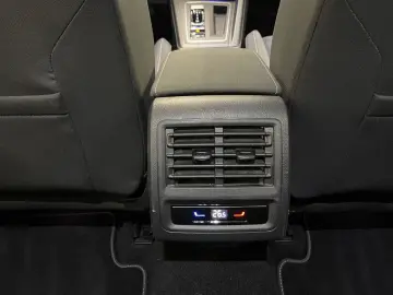 VW Golf VIII 1.5 TSI Style LED ACC R-KAM SpurH  AHK