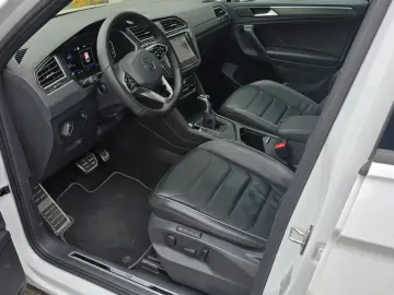 VW Tiguan R Line BLACK PANO LEDER HUD MEM CAM