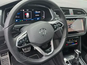 VW Tiguan R Line BLACK PANO LEDER HUD MEM CAM