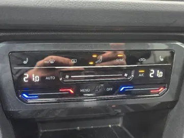 VW Tiguan R Line BLACK PANO LEDER HUD MEM CAM