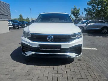VW Tiguan R Line BLACK PANO LEDER HUD MEM CAM