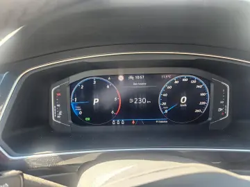 VW Tiguan R Line BLACK PANO LEDER HUD MEM CAM