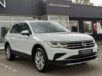 VW Tiguan Elegance e-Hybrid R-Kam AHK ACC Matrix