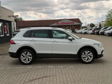 VW Tiguan Elegance e-Hybrid R-Kam AHK ACC Matrix
