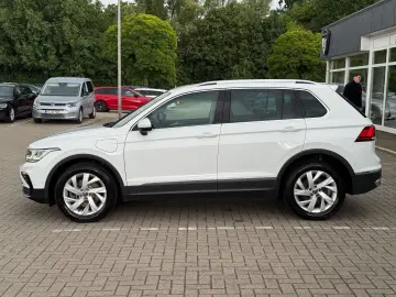 VW Tiguan Elegance e-Hybrid R-Kam AHK ACC Matrix