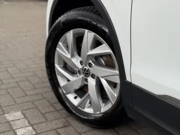VW Tiguan Elegance e-Hybrid R-Kam AHK ACC Matrix