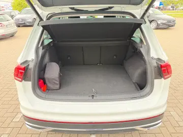 VW Tiguan Elegance e-Hybrid R-Kam AHK ACC Matrix