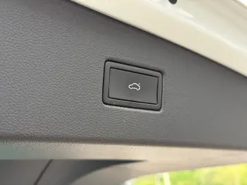 VW Tiguan Elegance e-Hybrid R-Kam AHK ACC Matrix